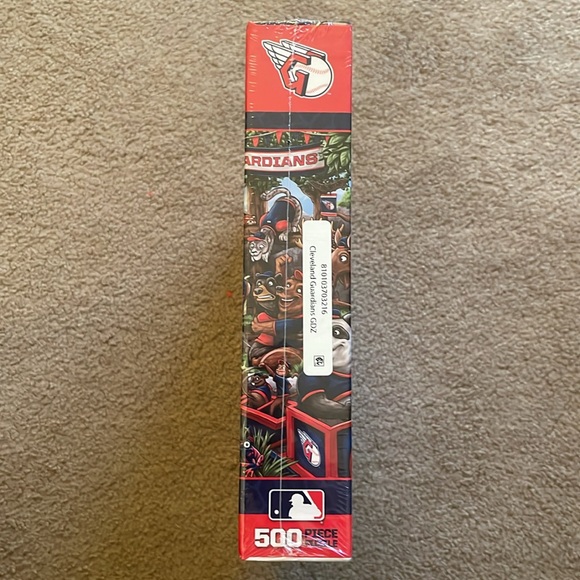 Cleveland Guardians “Game Day At The Zoo” 500 Piece Puzzle - Picture 9 of 10